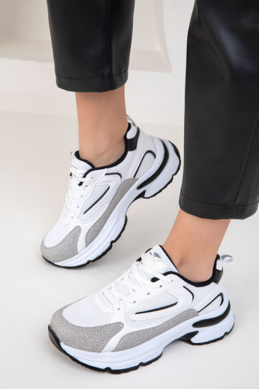 Кроссовки женские