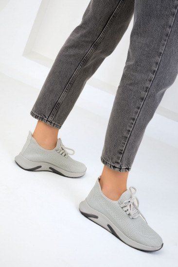 Кроссовки женские