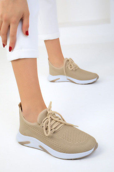 Кроссовки женские