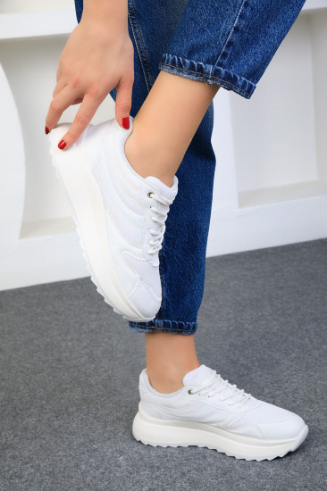 Кроссовки женские