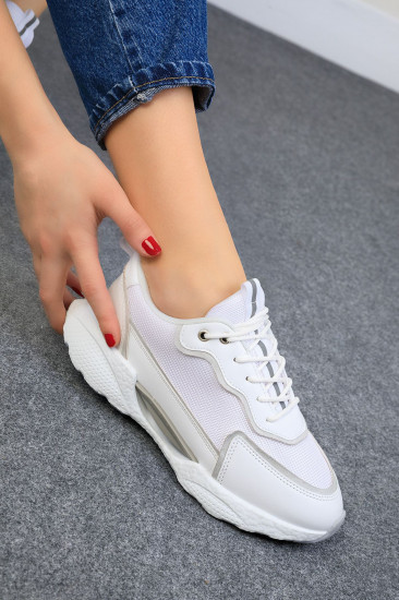 Кроссовки женские