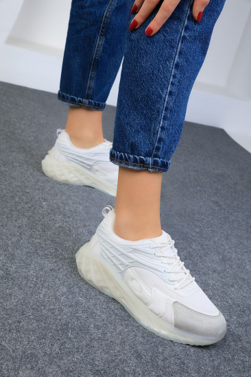 Кроссовки женские