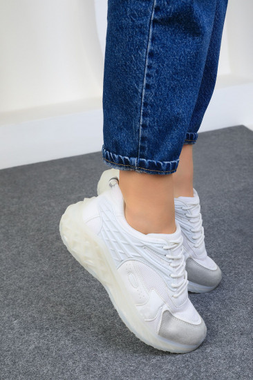 Кроссовки женские