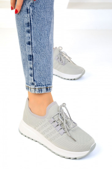 Кроссовки женские