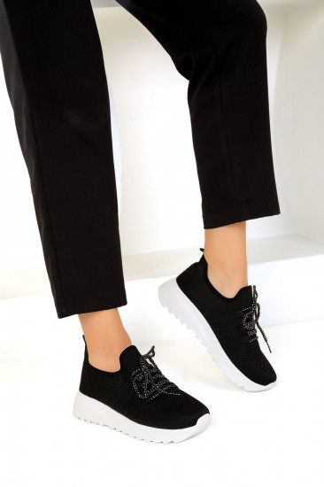 Кроссовки женские