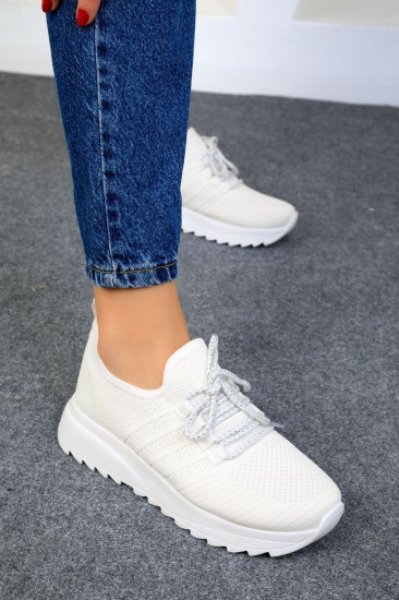 Кроссовки женские