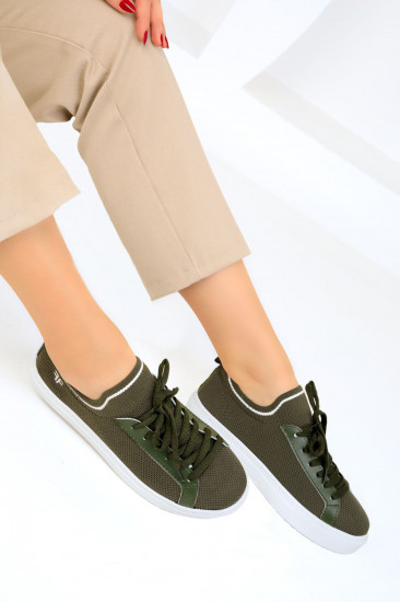 Кроссовки женские