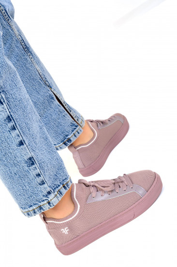 Кроссовки женские