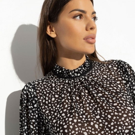 Блуза женская с объемными рукавами Изящный гламур