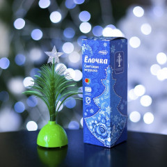 Игрушка световая «Ёлочка» (батарейки в комплекте) 14 см, 1 LED, RGB, зеленая - Фото 2