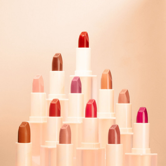 Помада для губ «Lip Allure Soft Satin Lipstick», тон Material Girl Wine