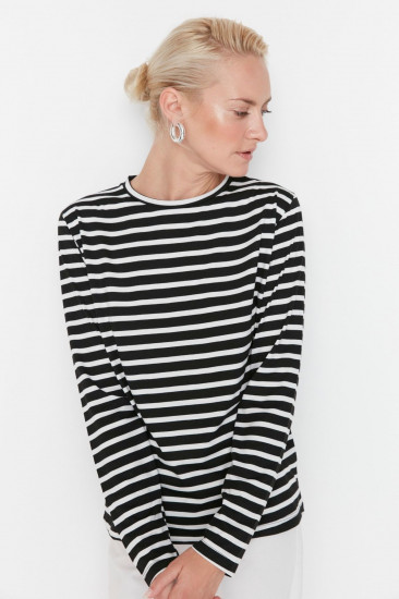 Футболка женская