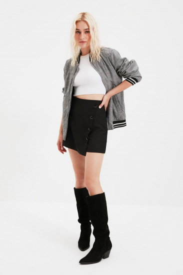 Шорты женские