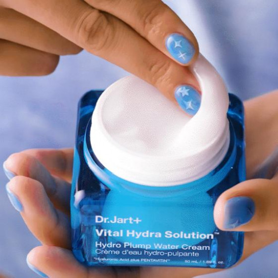 Легкий увлажняющий крем для лица «Hydro Plump Water Cream»