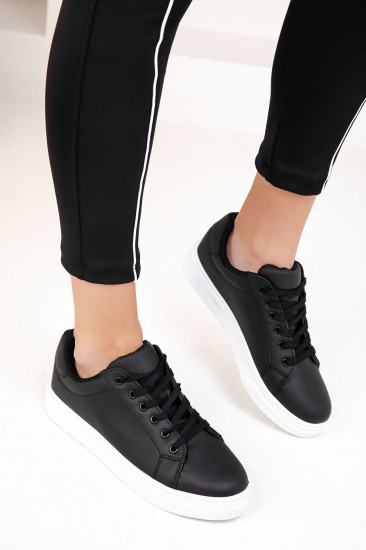 Кроссовки женские