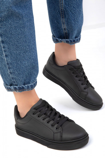 Кроссовки женские