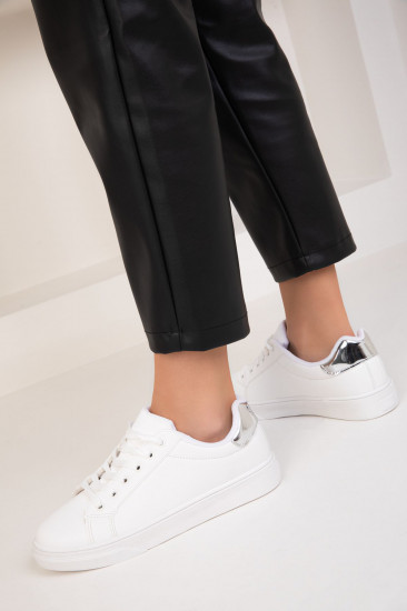 Кроссовки женские