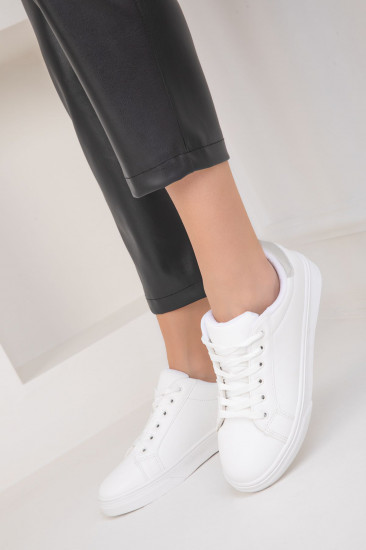 Кроссовки женские