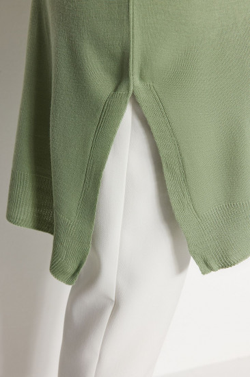 Свитер женский