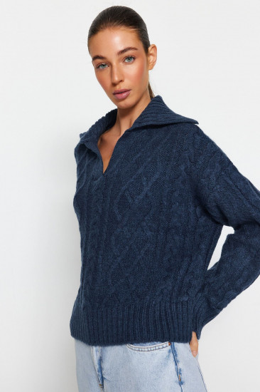 Свитер женский