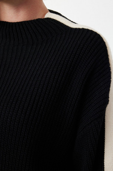 Свитер женский