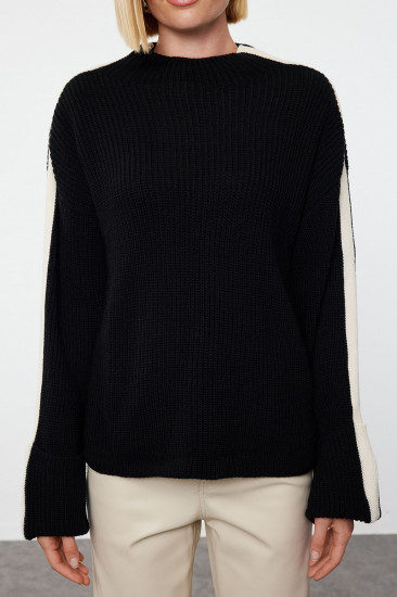 Свитер женский