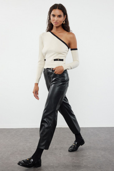 Свитер женский