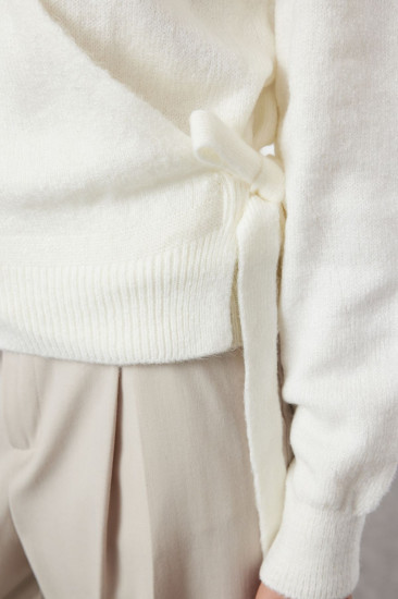 Свитер женский