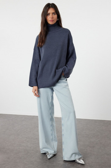 Свитер женский