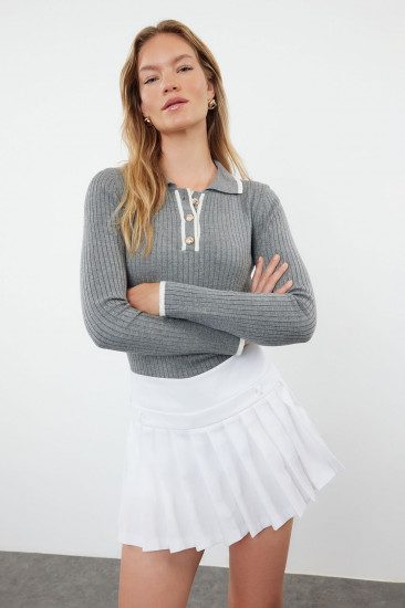 Свитер женский