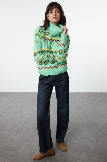 Свитер женский