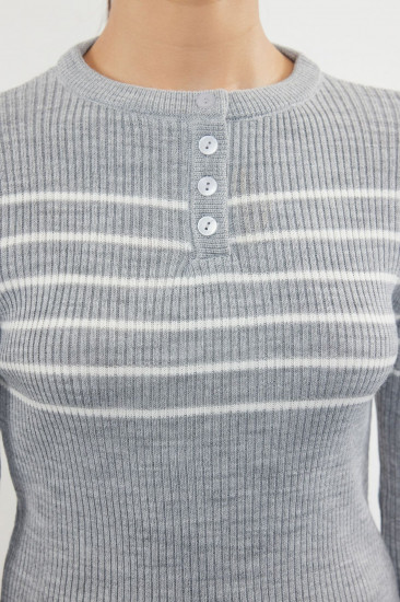 Свитер женский