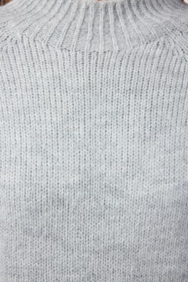 Свитер женский