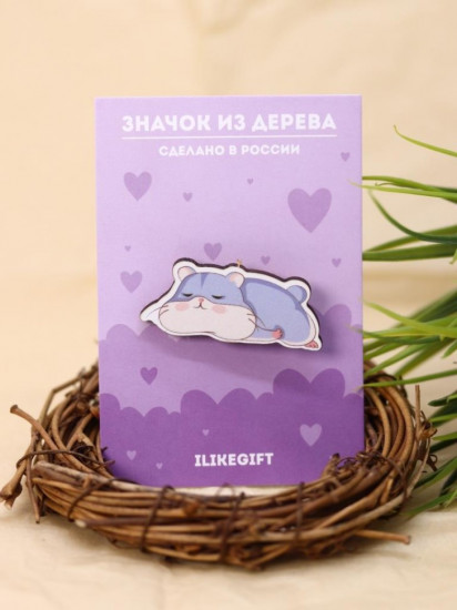 Значок ECO из дерева «Сонный хомячок»
