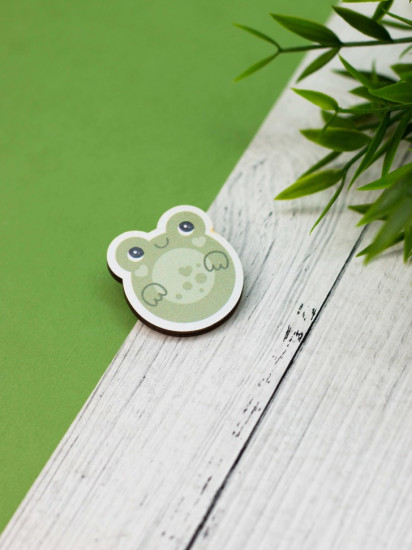 Значок ECO из дерева FROG