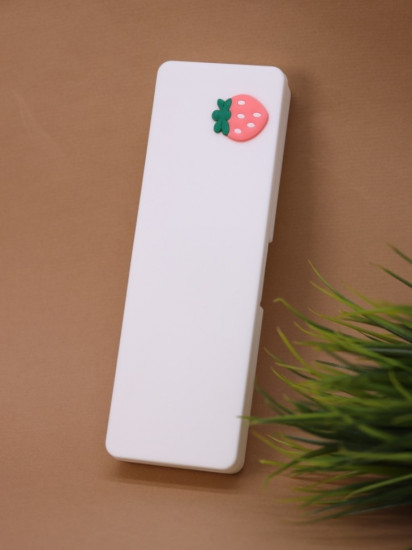 Пенал пластиковый «Tiny strawberry»