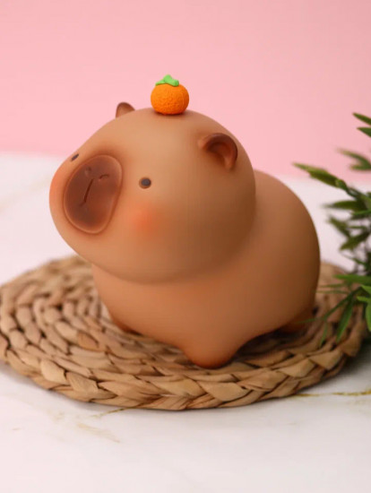 Копилка «Capybara with yummy treats»