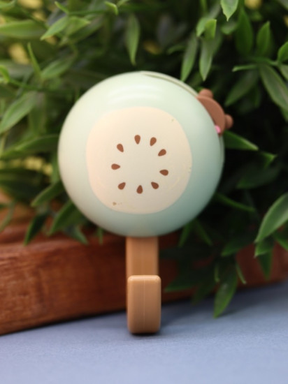 Крючок самоклеящийся «Hello kiwi»