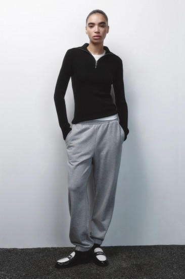 Свитер женский