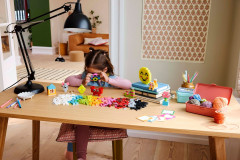 Конструктор Classic 11042 Творческая коробка счастья. Creative Happy Box - Фото 16