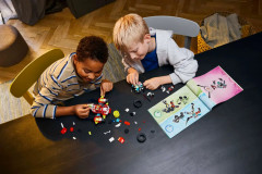 Конструктор Dreamzzz 71497 Робот-тигр Купера и гоночный болид Зеро. Cooper's Tiger Mech & Zero's Hot Rod Car - Фото 8