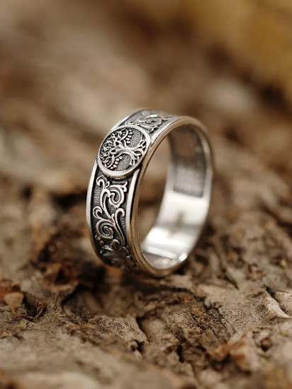 Кольцо из серебра
