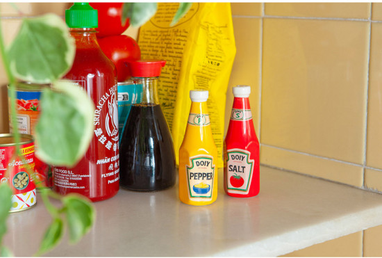 Набор из солонки и перечницы «Corner Shop, Ketchup Mustard»