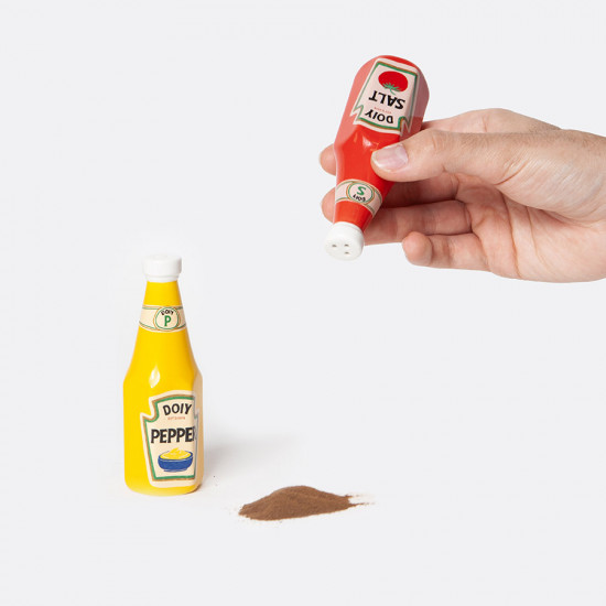 Набор из солонки и перечницы «Corner Shop, Ketchup Mustard»