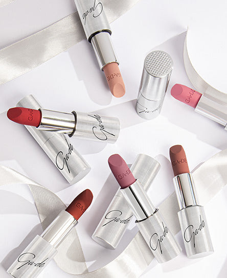 Помада для губ с мягким матовым финишем Soft Matte Lipstick, тон 800 Venice
