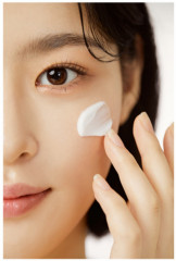 Крем для лица солнцезащитный с коллагеном «Collagen 3X Moisture Sun Cream SPF50+ PA++++» - Фото 5