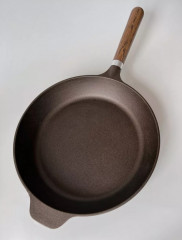 Сковорода чугунная с быстросъёмной деревянной ручкой - Фото 5