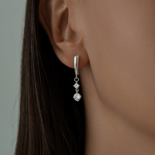 Серьги из серебра с фианитами