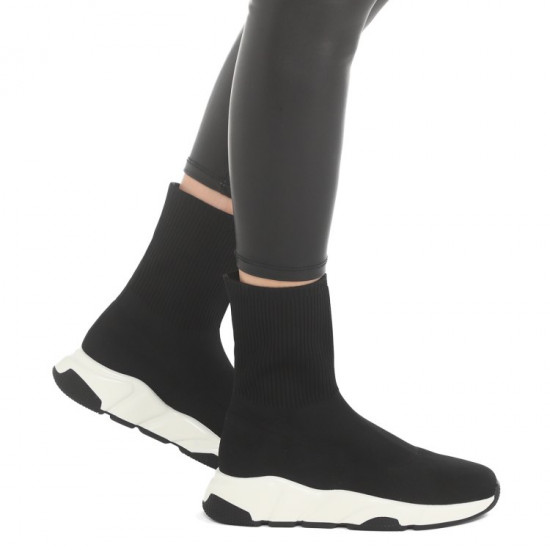 Кроссовки женские