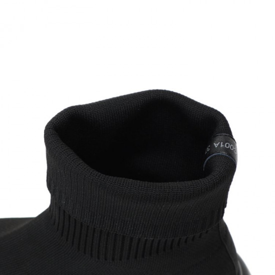 Кроссовки женские